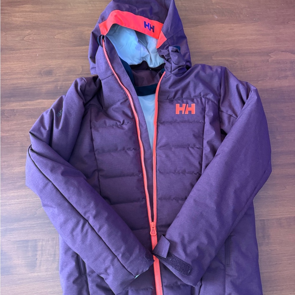 Helly Hansen Kids Puffer Venture Ski Jacket in Purple and Red - size 14